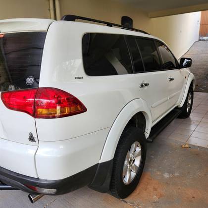 MITSUBISHI PAJERO DAKAR 3.2 HPE 4X4 7 LUGARES 16V TURBO INTERCOOLER DIESEL 4P AUTOMÁTICO